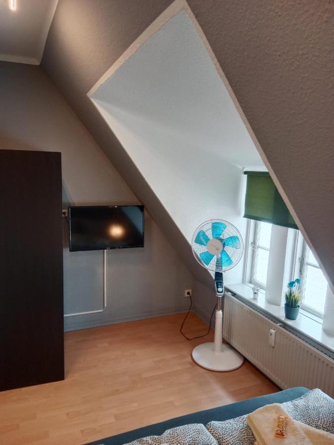 Flensburg Zentrum 10 Vh Dgr Appartement Buitenkant foto